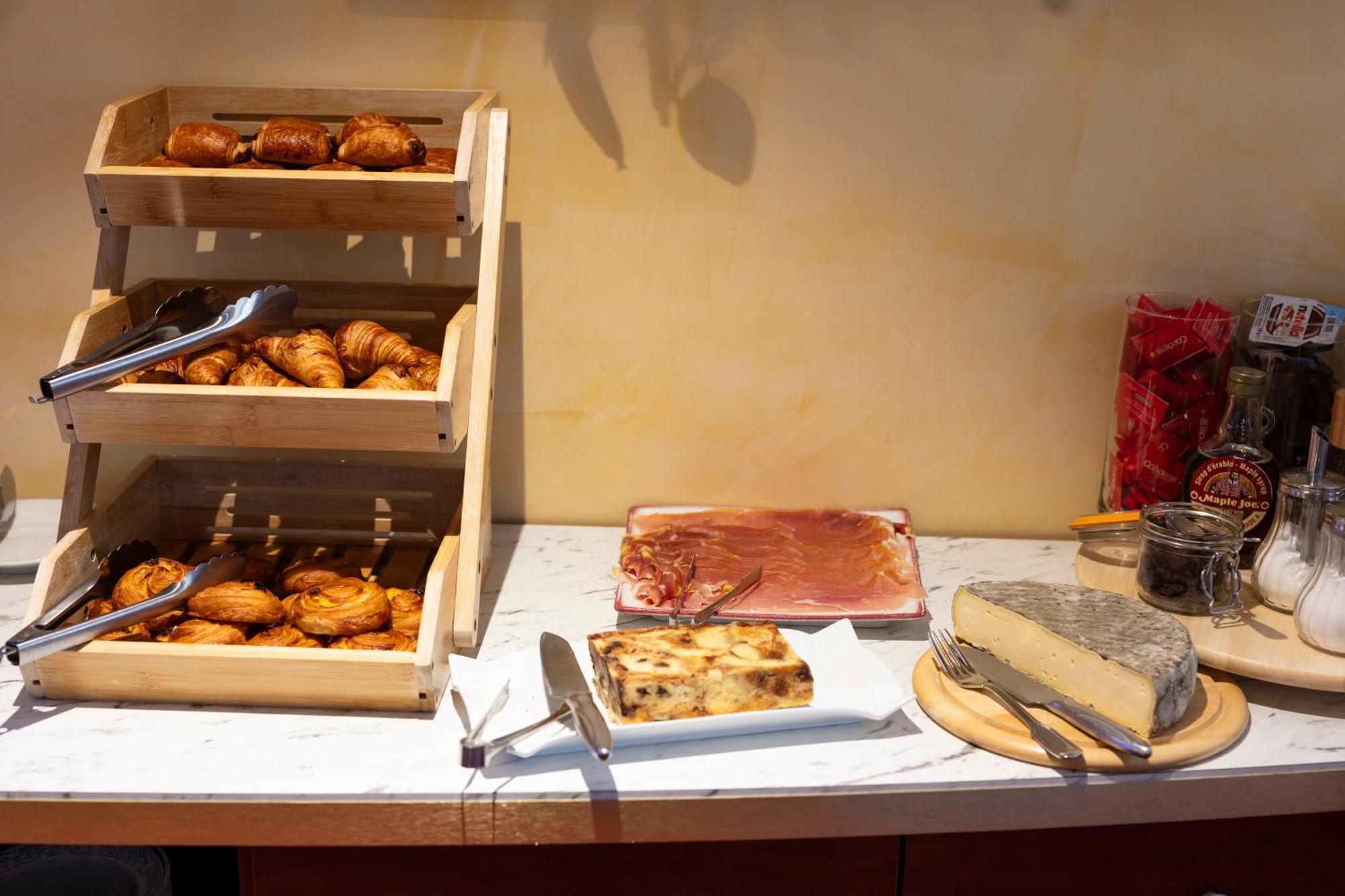 Artemis Hotel & Spa Bistro Coquet ブリウド エクステリア 写真