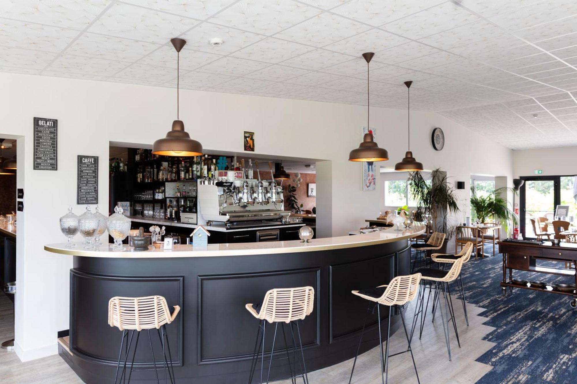Artemis Hotel & Spa Bistro Coquet ブリウド エクステリア 写真